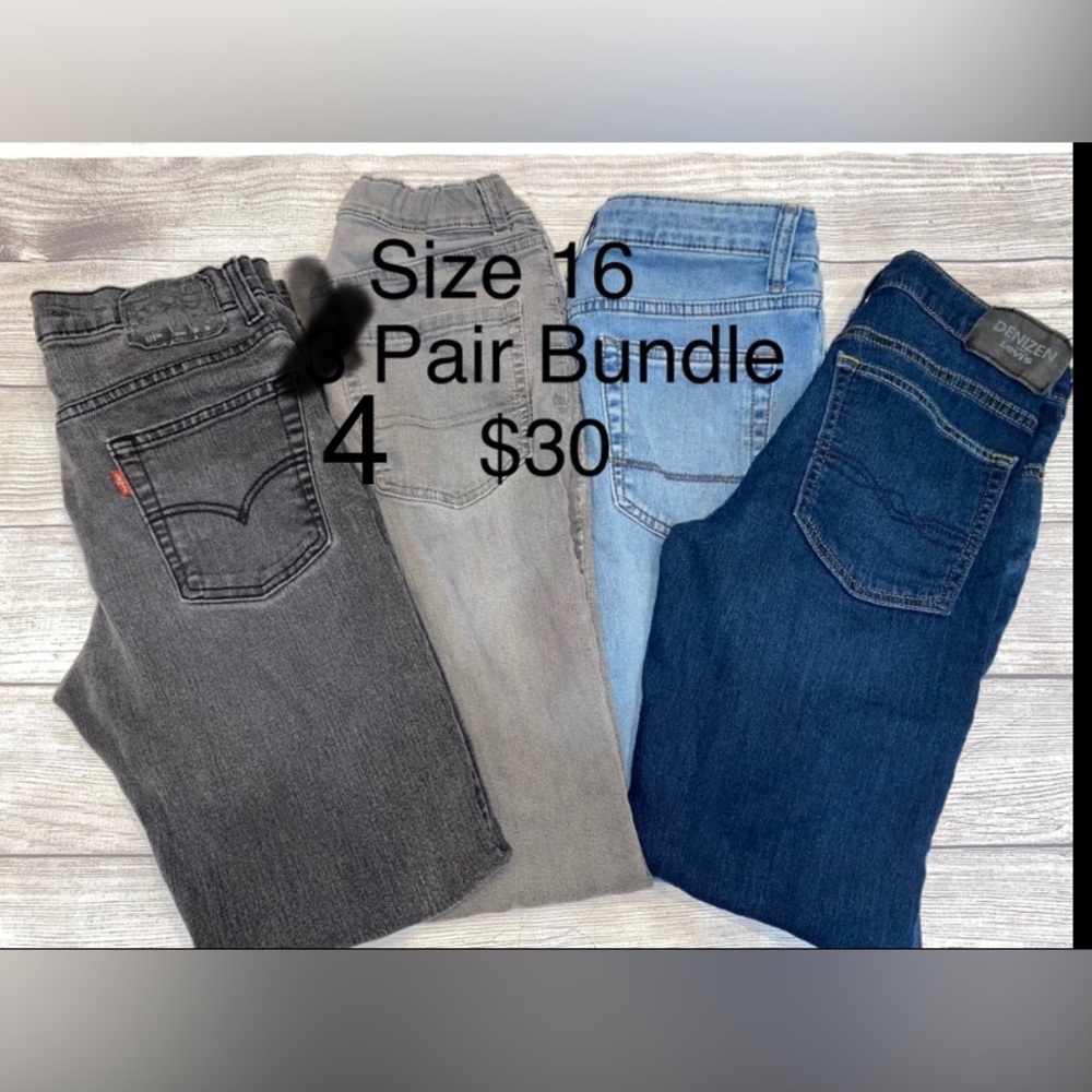 This is a 4 Jean bundle size 16 skinny’s great condition. 2 Levi’s/2 Cat & Jack